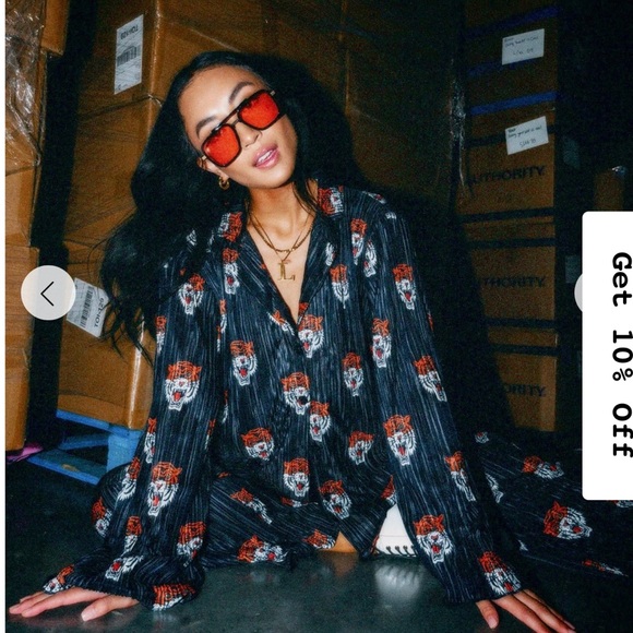 Dressed in LALA Long Sleeve Plissé Set in Tigress - Picture 8 of 8